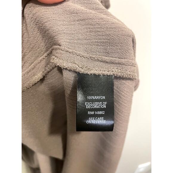 TORRID Brown Sleeveless Flair Light Back Button-Up Women Shirt Size 1X - Picture 5 of 9